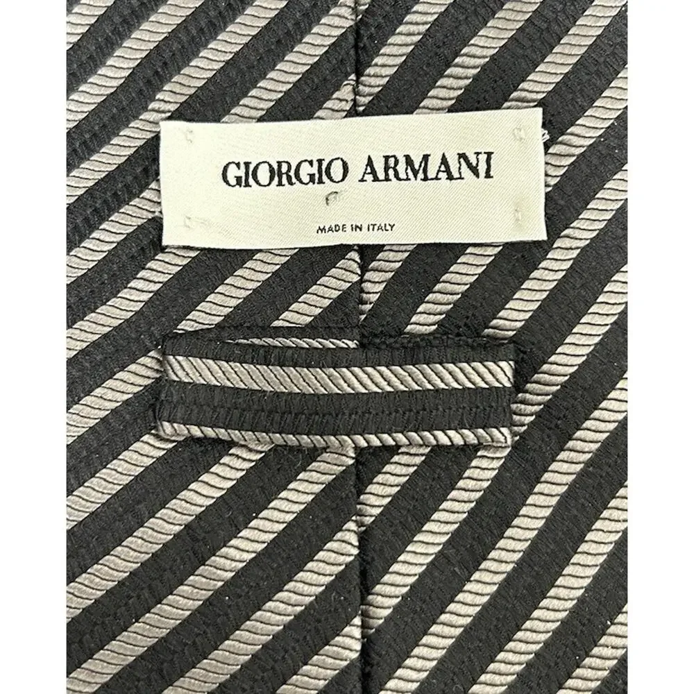 Giorgio Armani Men’s Black Silver Gray Silk Print Tie Worn Once